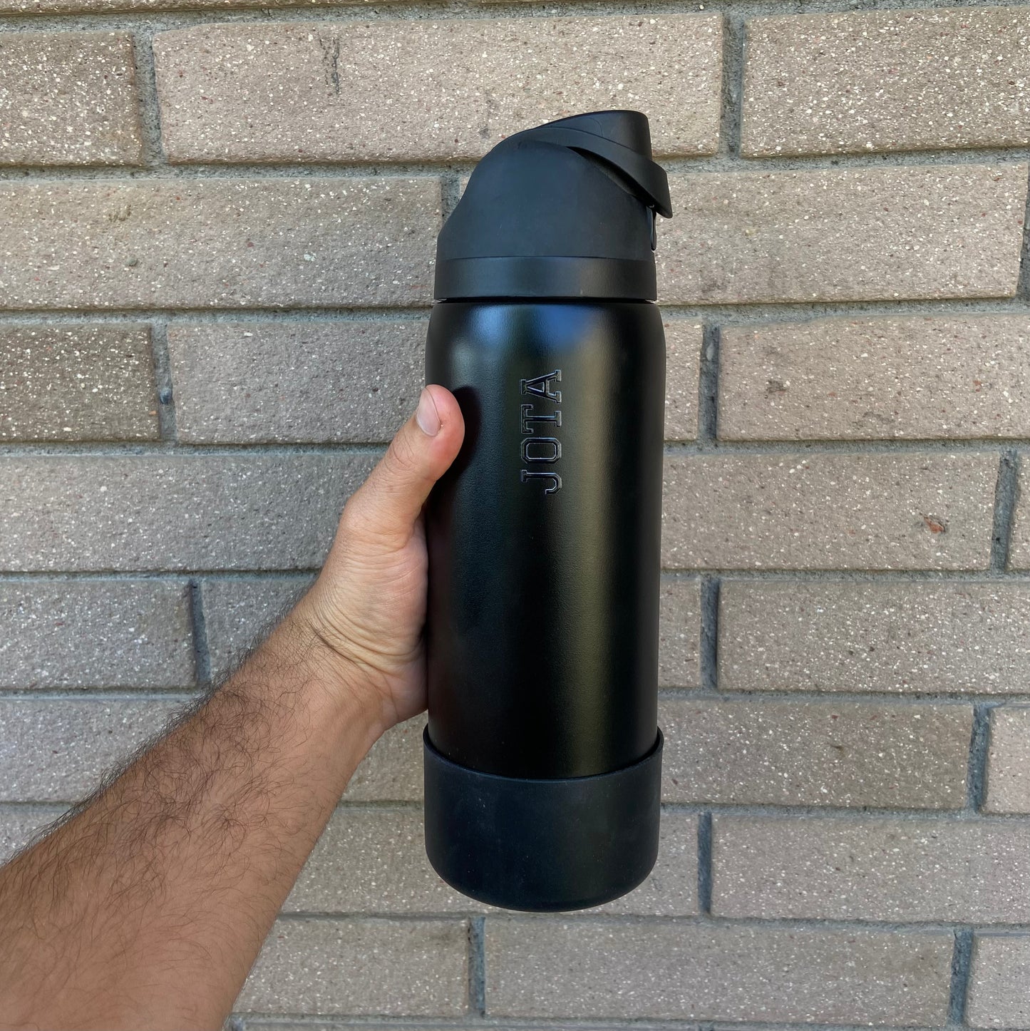 Botella JOTA Bella + Base de Silicona + Bombilla metalica de REGALO 🎁