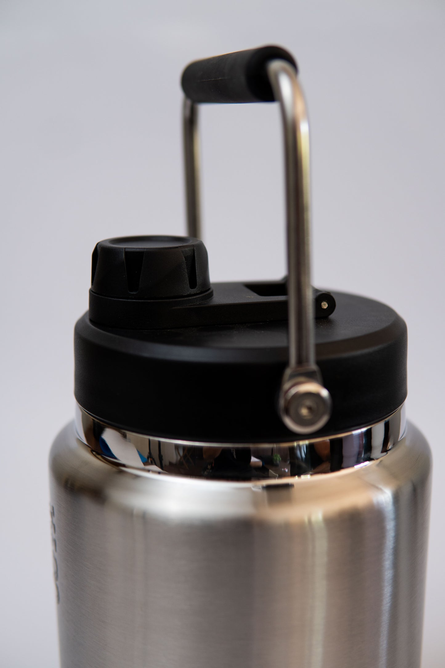 Botella de agua Jota | 1.9L | Térmica