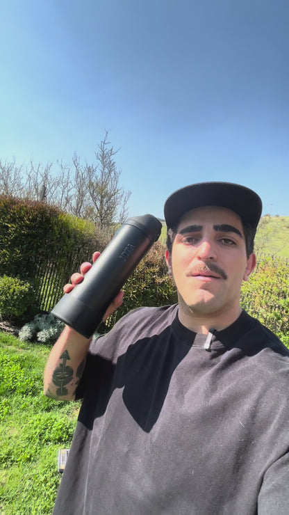 Botella JOTA Bella + Base de Silicona + Bombilla metalica de REGALO 🎁